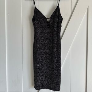 Haute Monde Elegant Black Iridescent Sleeveless Party Prom Homecoming Dress